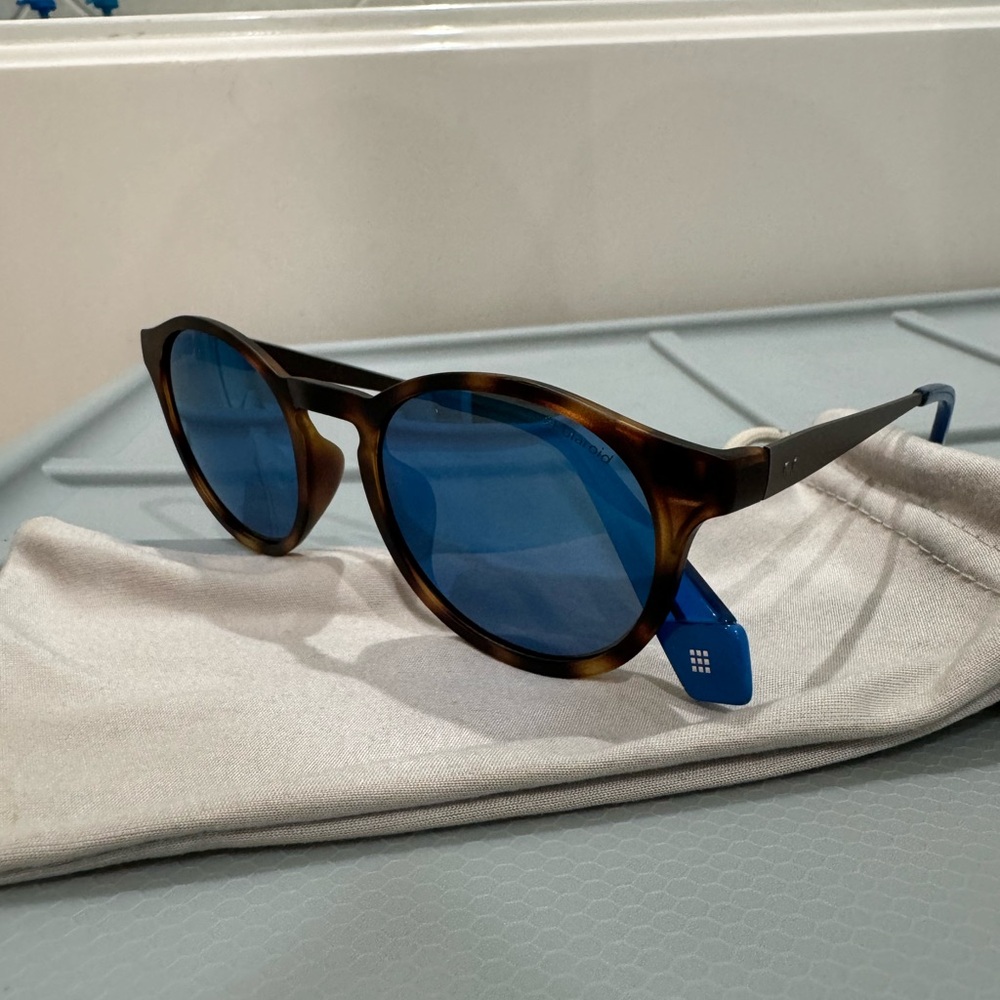 Polaroid Round Sunglasses